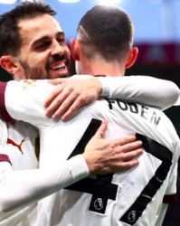  哈兰德戴帽破纪录曼城客场大胜伯恩茅斯