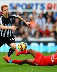  勒沃库森中场大将受伤离场，球队顽强战平劲旅法兰克福