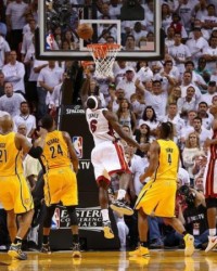  巴特勒准绝杀封盖，热火险胜雄鹿保住前六席位  