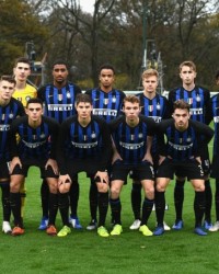  法国U21梯队包揽法甲多项殊荣  