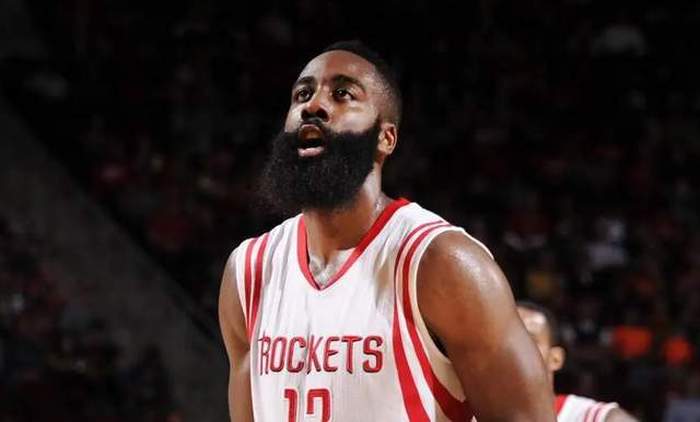  巴特勒硬仗表现热火力克费城七六人  