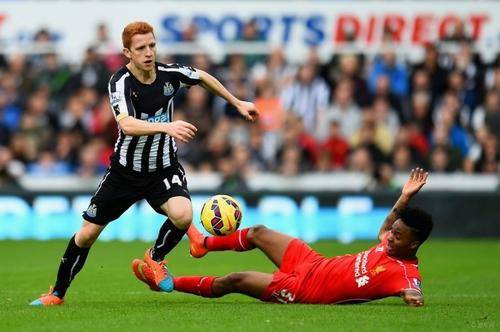  勒沃库森中场大将受伤离场，球队顽强战平劲旅法兰克福